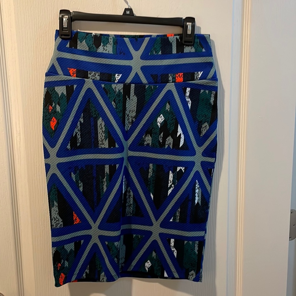Super cute textured Lula roe Cassie skirt